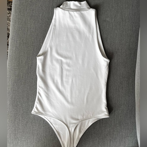 Babaton - Contour Mockneck Bodysuit in White - Picture 4 of 9